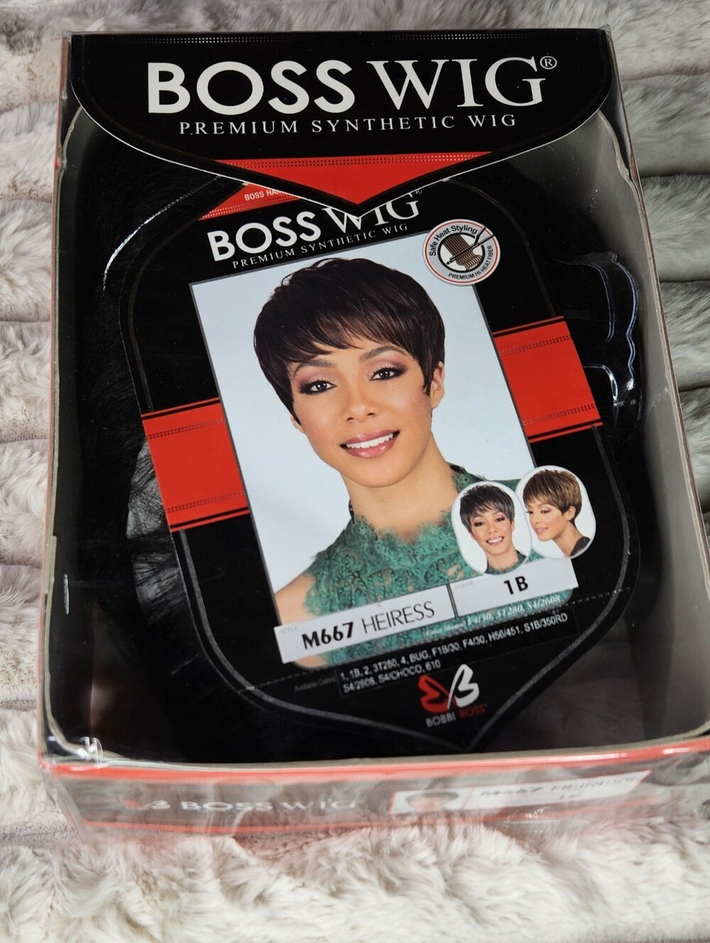 NWT Bobbi Boss M667 Heiress Pixie Wig 1B Off Black